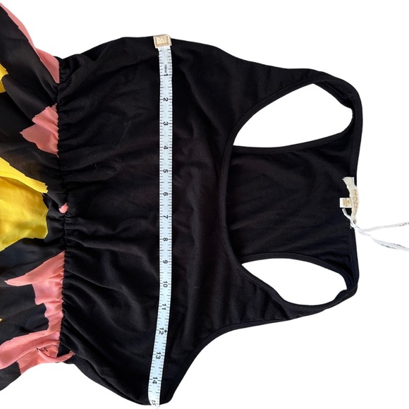 NaNa Black Sleeveless Top - Picture 5 of 5